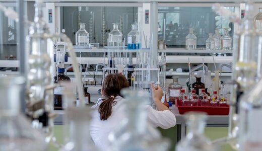 Deep Research完全ガイド：AI調査ツールの機能比較と活用戦略